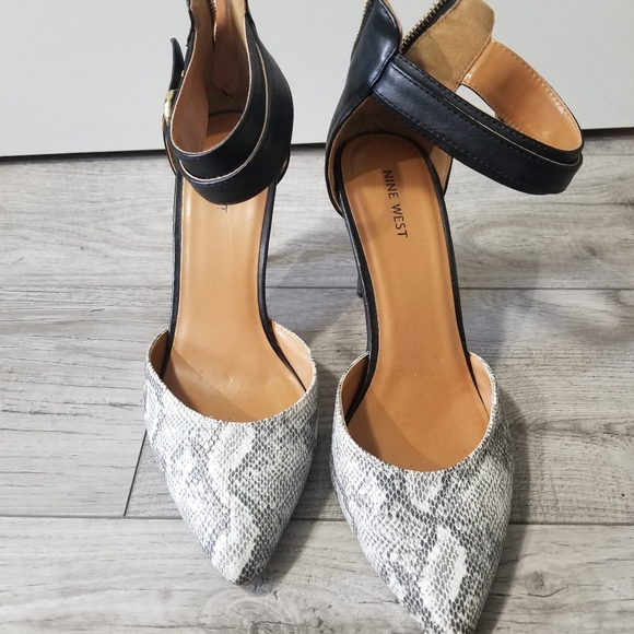 Shoes - Picture 2 of 3